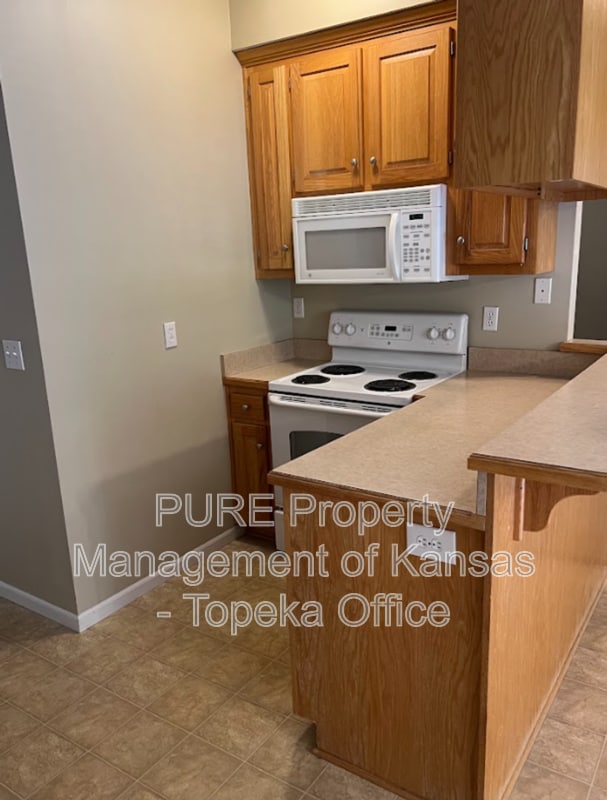 Building Photo - 2707 SE Taurus Ct