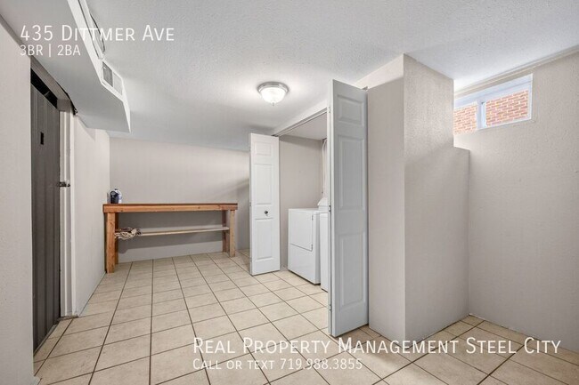 Building Photo - 435 Dittmer Ave