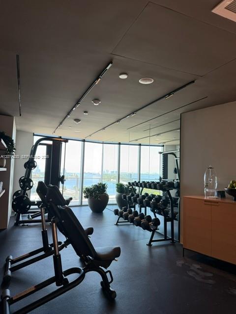 Building Photo - 1400 Biscayne Blvd