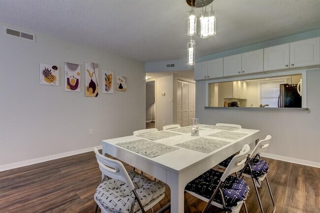 Building Photo - 90 S Highland Ave