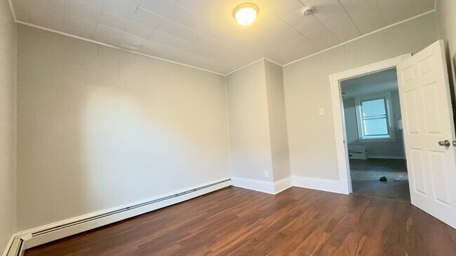 Building Photo - 150 Pleasant St