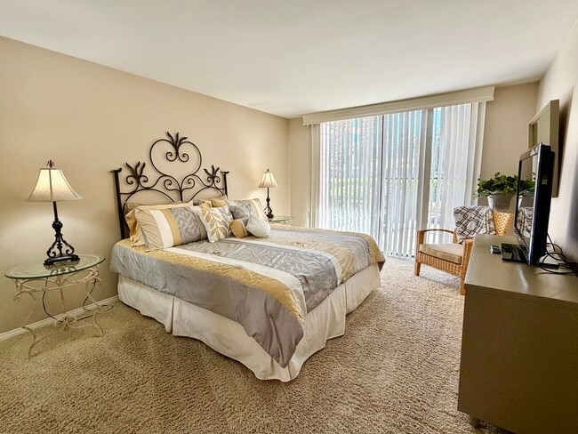 Building Photo - 257 Calle Del Verano