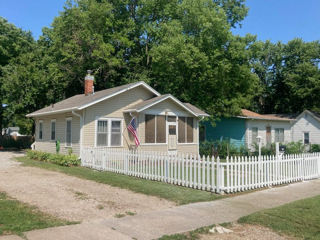 Building Photo - 1706 N Jefferson St