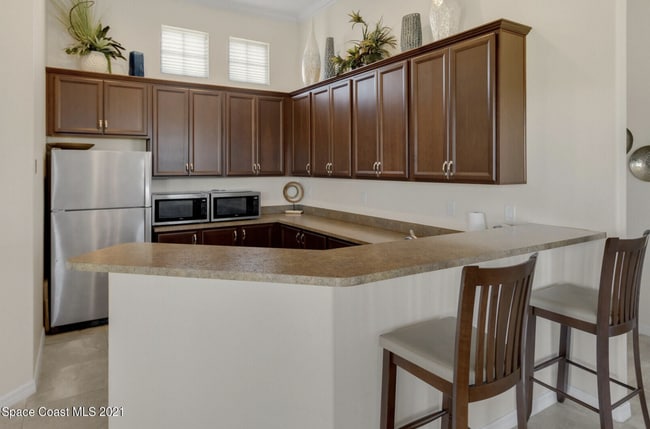 Building Photo - Loren Cove Villa