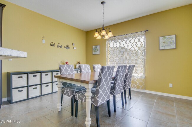 Building Photo - 14600 Christian Castle