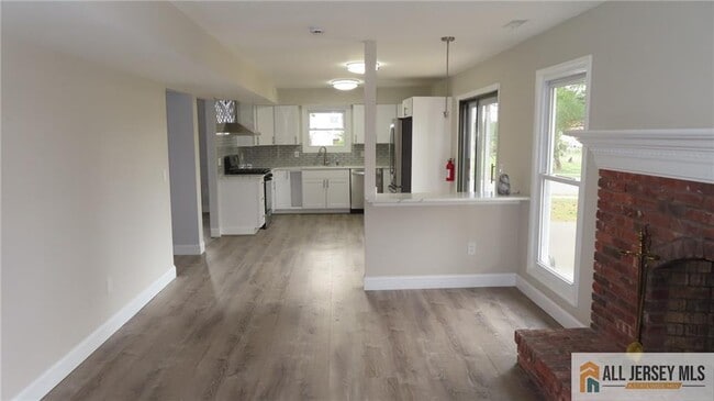 Building Photo - 1 Sturbridge Dr