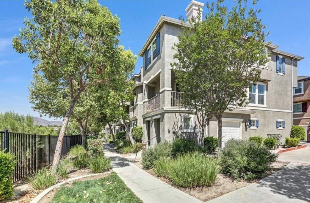 Building Photo - 1572 Hackberry Pl