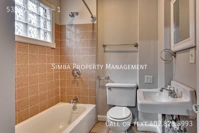 Building Photo - 539 Park Ave