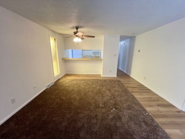 Building Photo - Affordable Two Bedroom Available with Short Term Lease Now Ready!