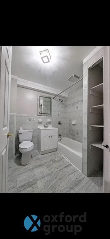 Building Photo - 2 bedroom in Brooklyn NY 11249
