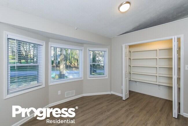 Building Photo - 3230 Revere Cir