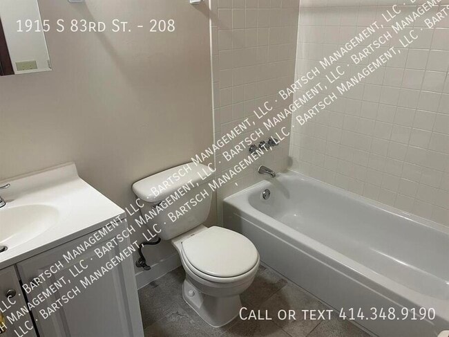 Primary Photo - 1915 S 83rd St