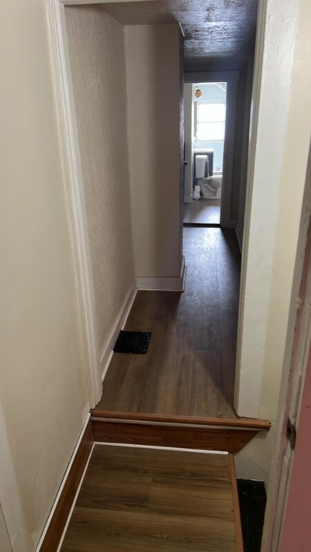 Building Photo - 143 Martz Ave