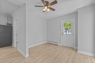 Building Photo - 45 Rose St