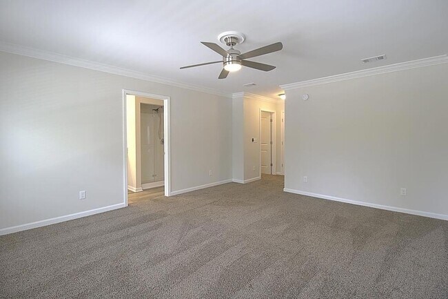 Building Photo - 38 Griffin Rd