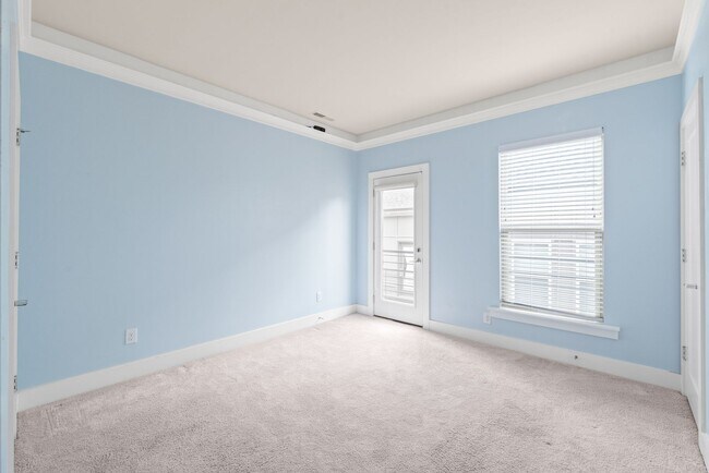 Building Photo - 13051 Tinton Ave