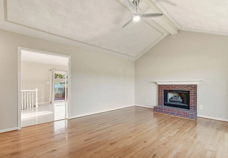 Building Photo - 10413 Gisela Ct