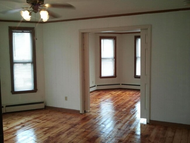 Building Photo - 759 Somerville St