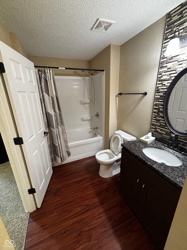 Building Photo - 2434 Harvest Moon Dr