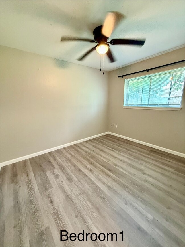 Building Photo - 2309 Peach Ct