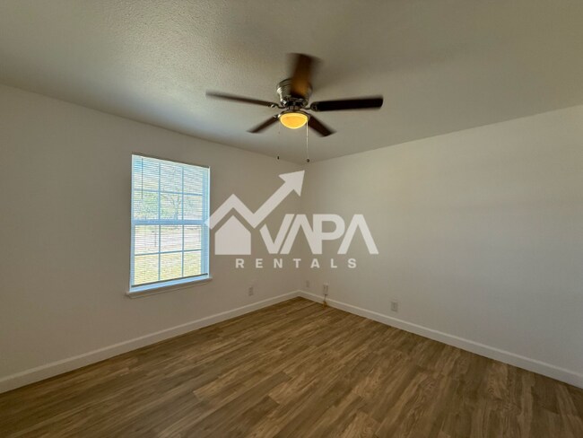 Building Photo - 7210 Glen Cross Dr