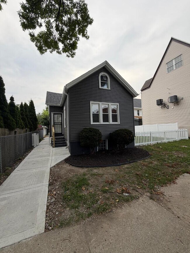 Building Photo - 2235 Dr. William Finlayson St