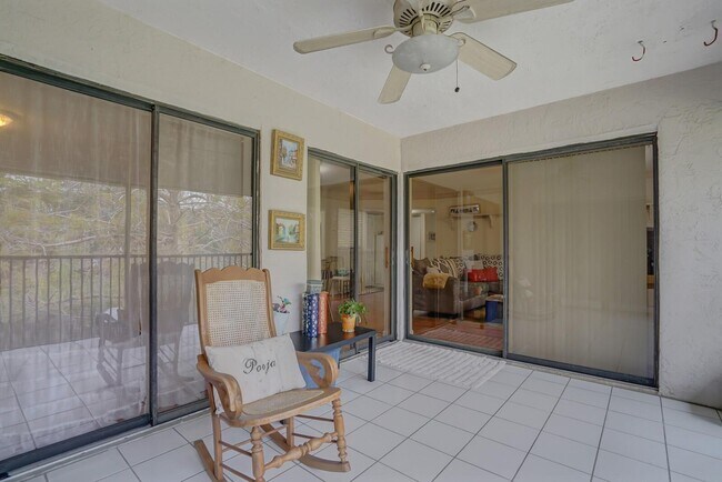 Building Photo - 3543 Cocoplum Cir