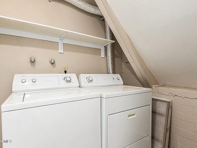 Building Photo - 703 E Taylor St