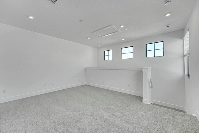 Building Photo - 13908 Vivant Dr