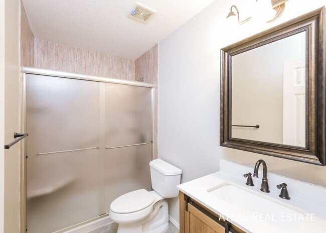 Building Photo - 5714 Sauvignon St