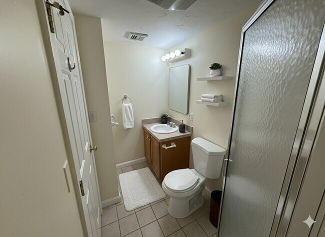 Building Photo - 82 6th St