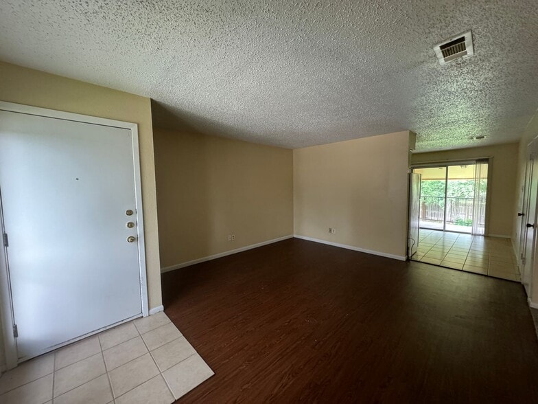Building Photo - 1303 Indian Trail