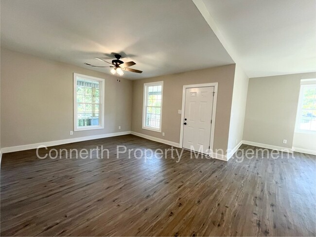 Building Photo - 774 Gracey Ave