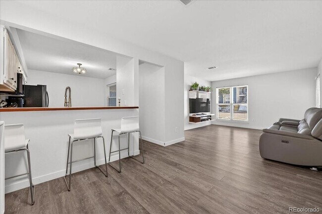 Building Photo - 7250 S Gaylord St