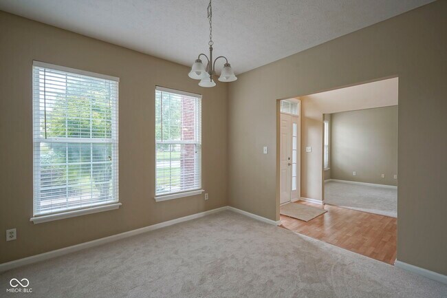 Building Photo - 14170 Royalwood Dr