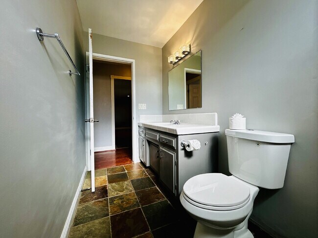 Building Photo - Spacious 2 bd, 2 ba with attached finished garage