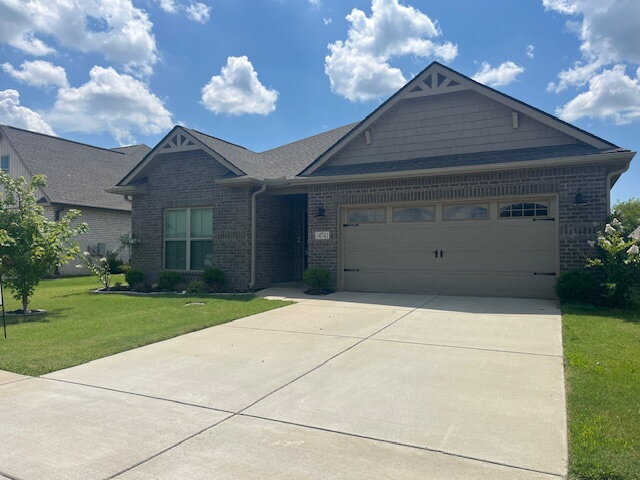 Primary Photo - 14741 Greenleaf Dr