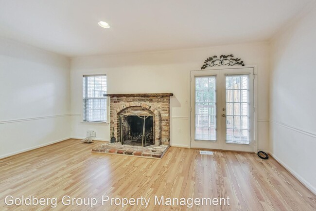 Building Photo - 3 br, 3.5 bath House - 7424 Monona Terrace
