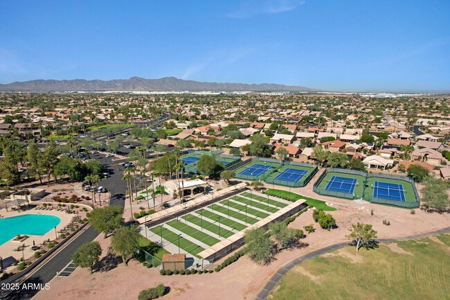 Building Photo - 16151 W Fairmount Ave