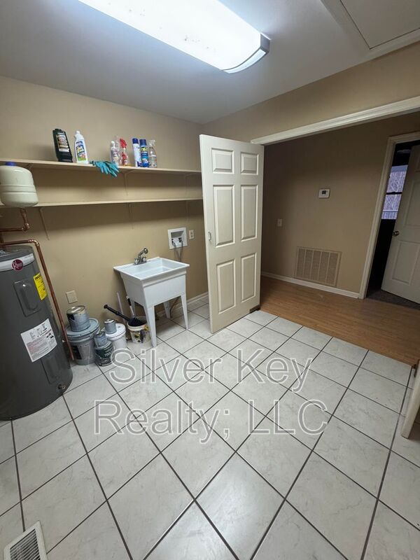 Building Photo - 200 Co Rd 439