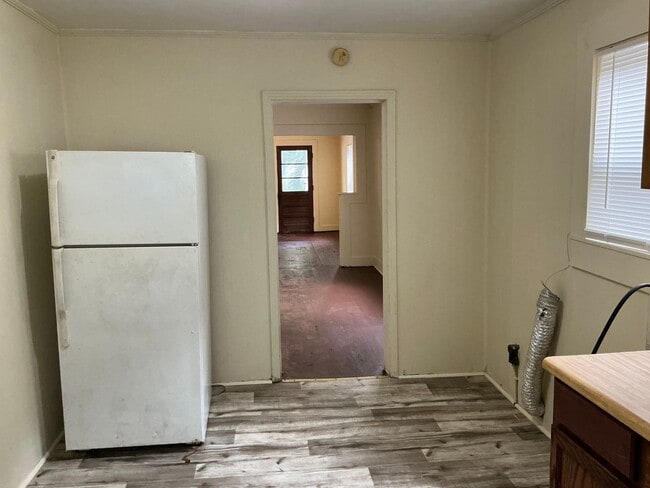 Building Photo - 821 Pearlie Bowden Dr