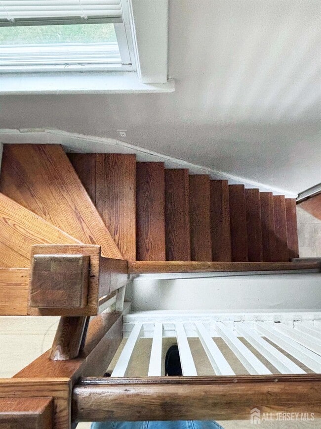 Building Photo - 211 S 11th Ave