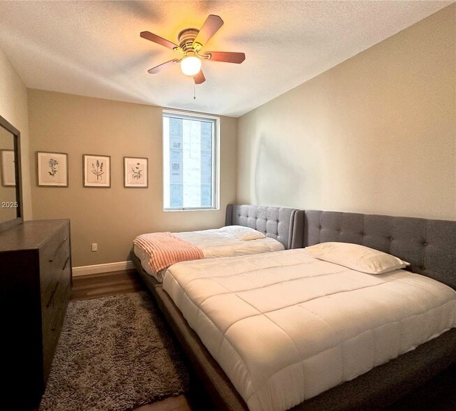 Building Photo - 1050 Brickell Ave