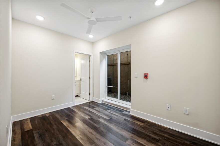 Building Photo - 1804 W Berks St