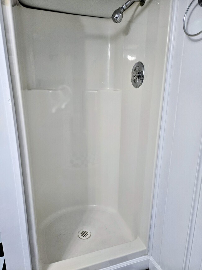 Building Photo - 3803 N Pacific Ave