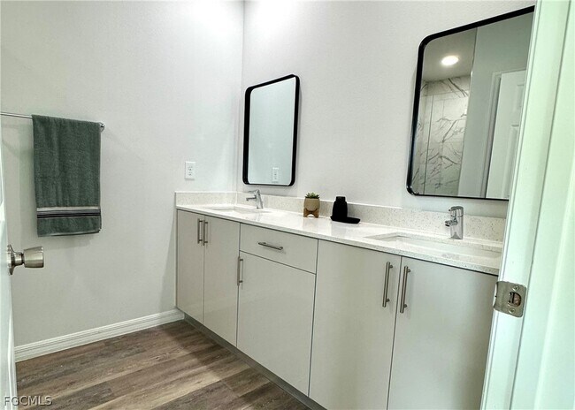 Building Photo - 336 Hermosa Ave