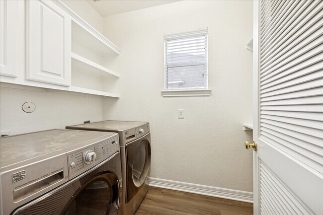 Building Photo - 12003 Ensenada Canyon Ln