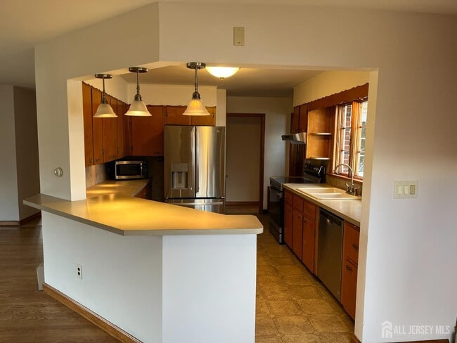 Building Photo - 123 McCutcheon Ave