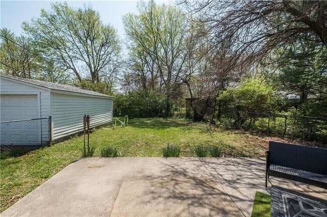 Building Photo - Fantastic 3bd/2ba home! Let yourself in!