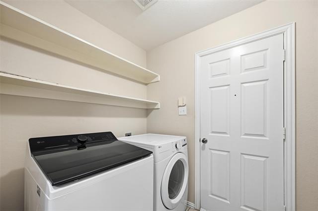 Building Photo - 1202 Brook Dr